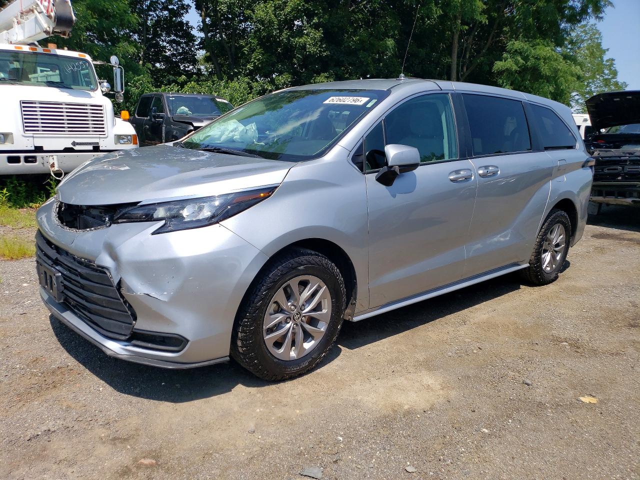 2024 TOYOTA SIENNA