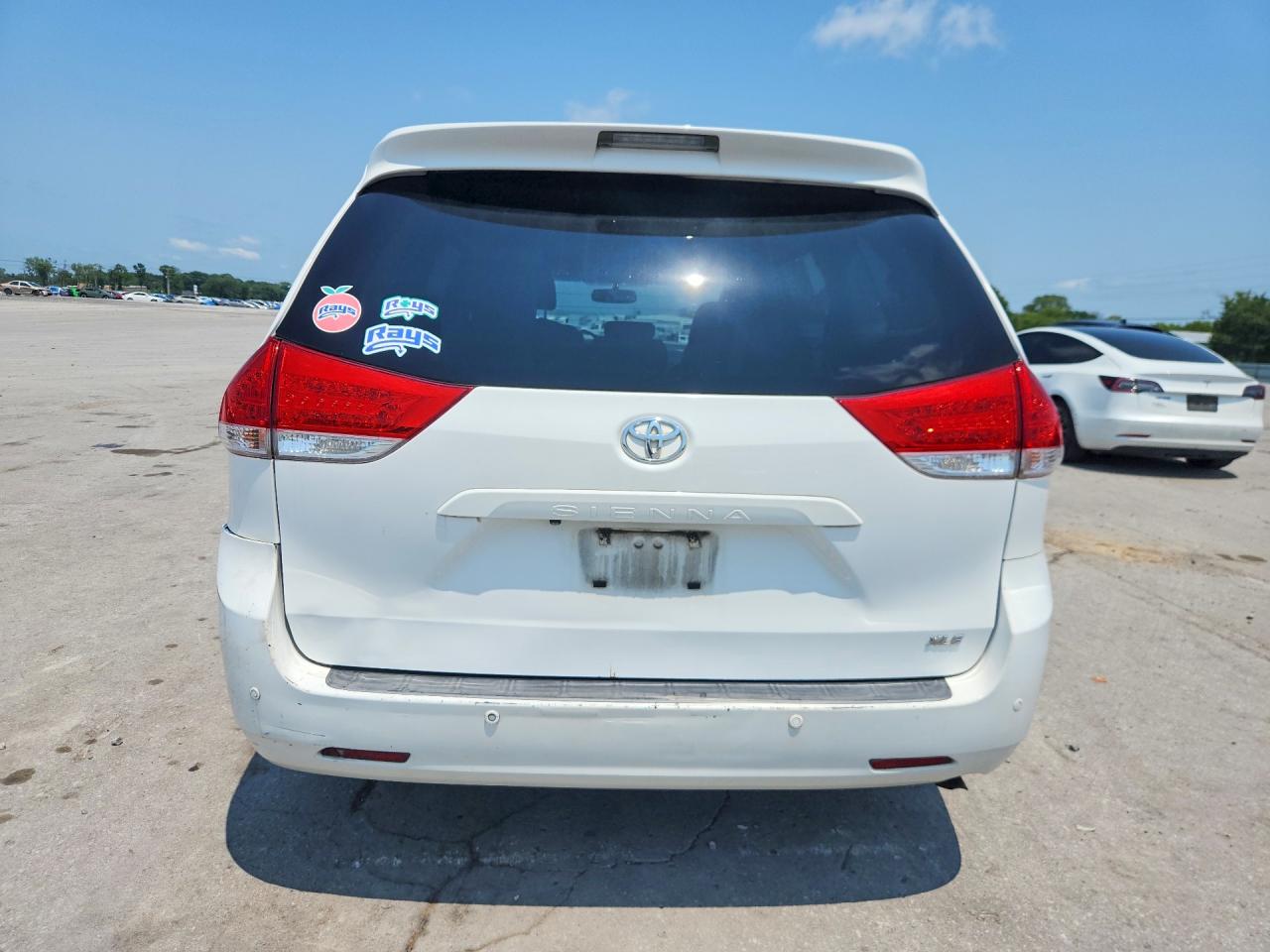 2012 TOYOTA SIENNA