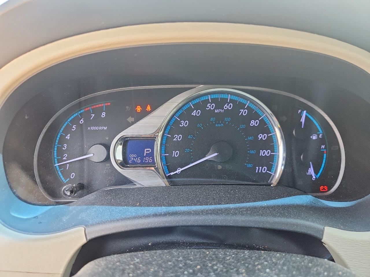2012 TOYOTA SIENNA