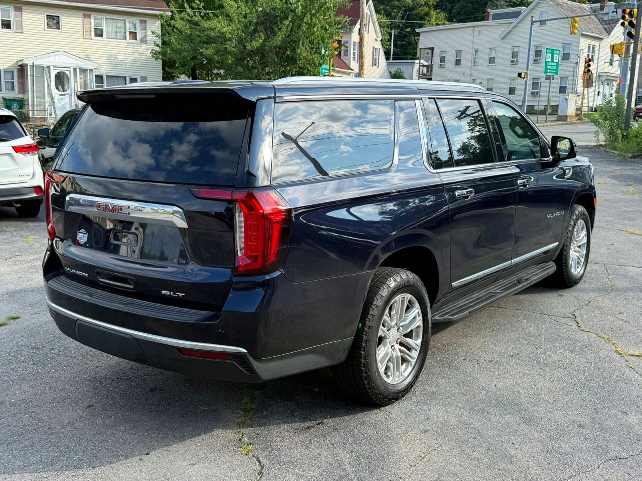2022 GMC YUKON
