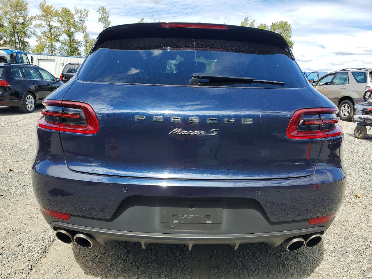 2017 PORSCHE MACAN