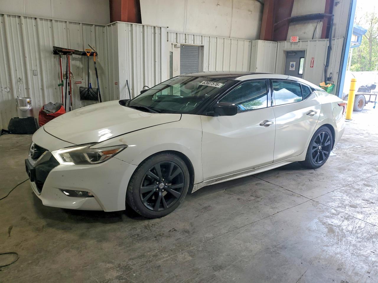 2017 NISSAN MAXIMA