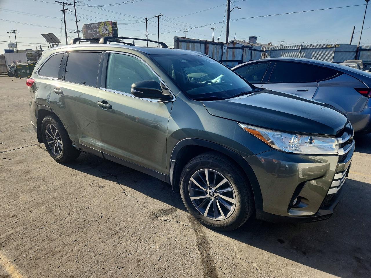 2019 TOYOTA HIGHLANDER
