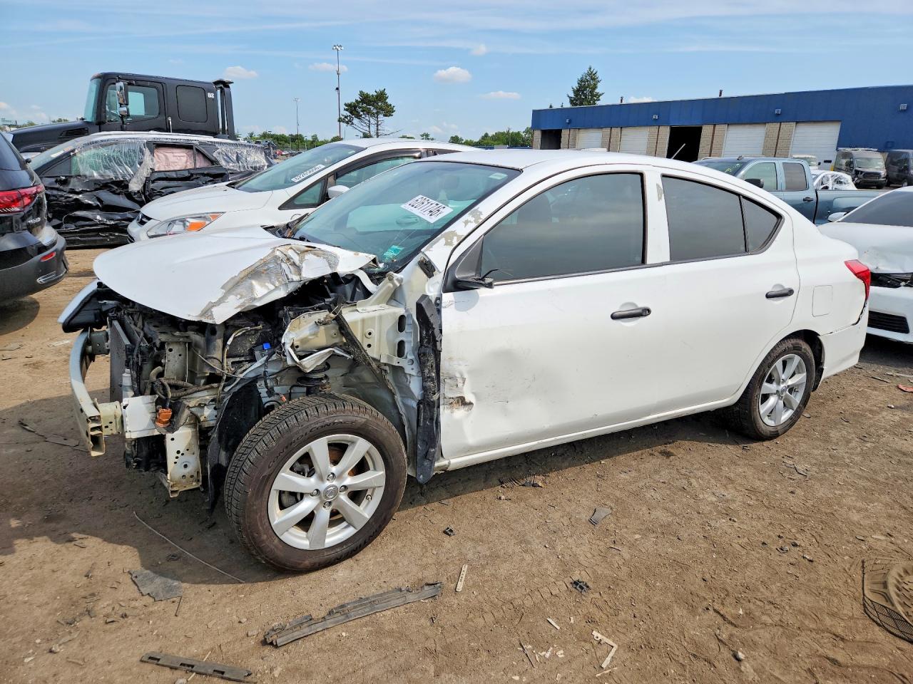 2019 NISSAN VERSA