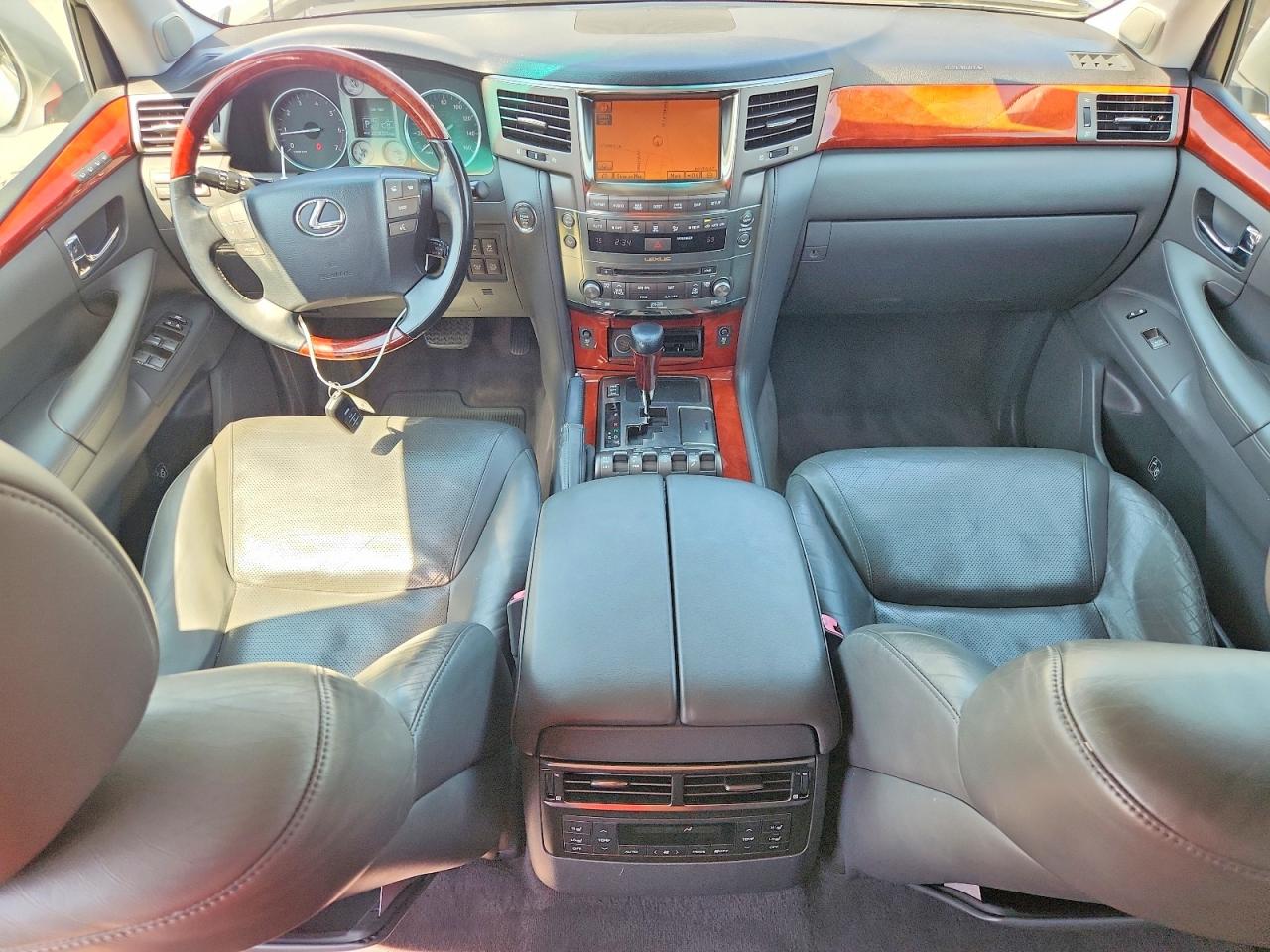 2010 LEXUS LX570