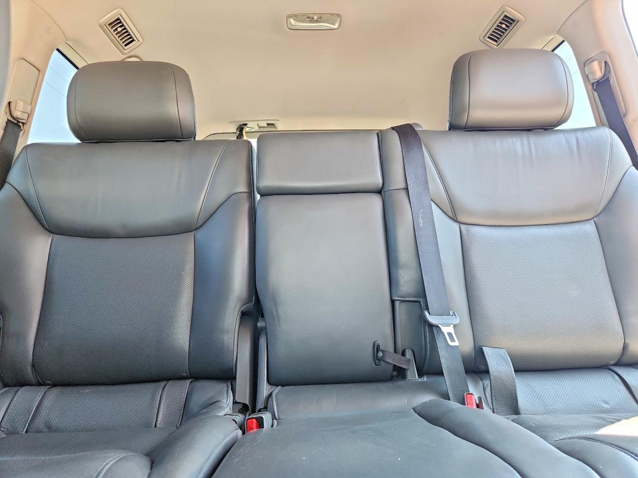 2010 LEXUS LX570