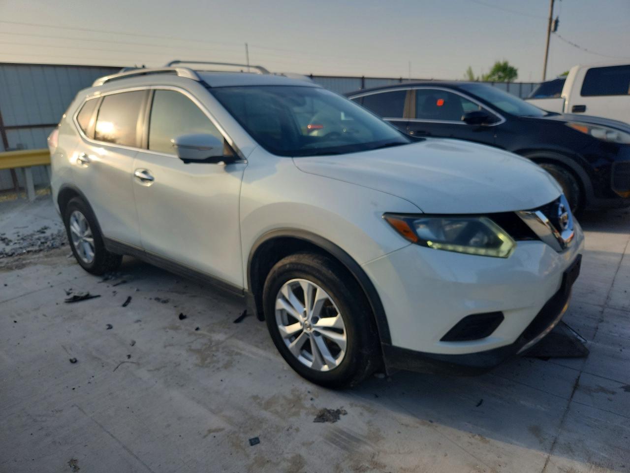 2015 NISSAN ROGUE