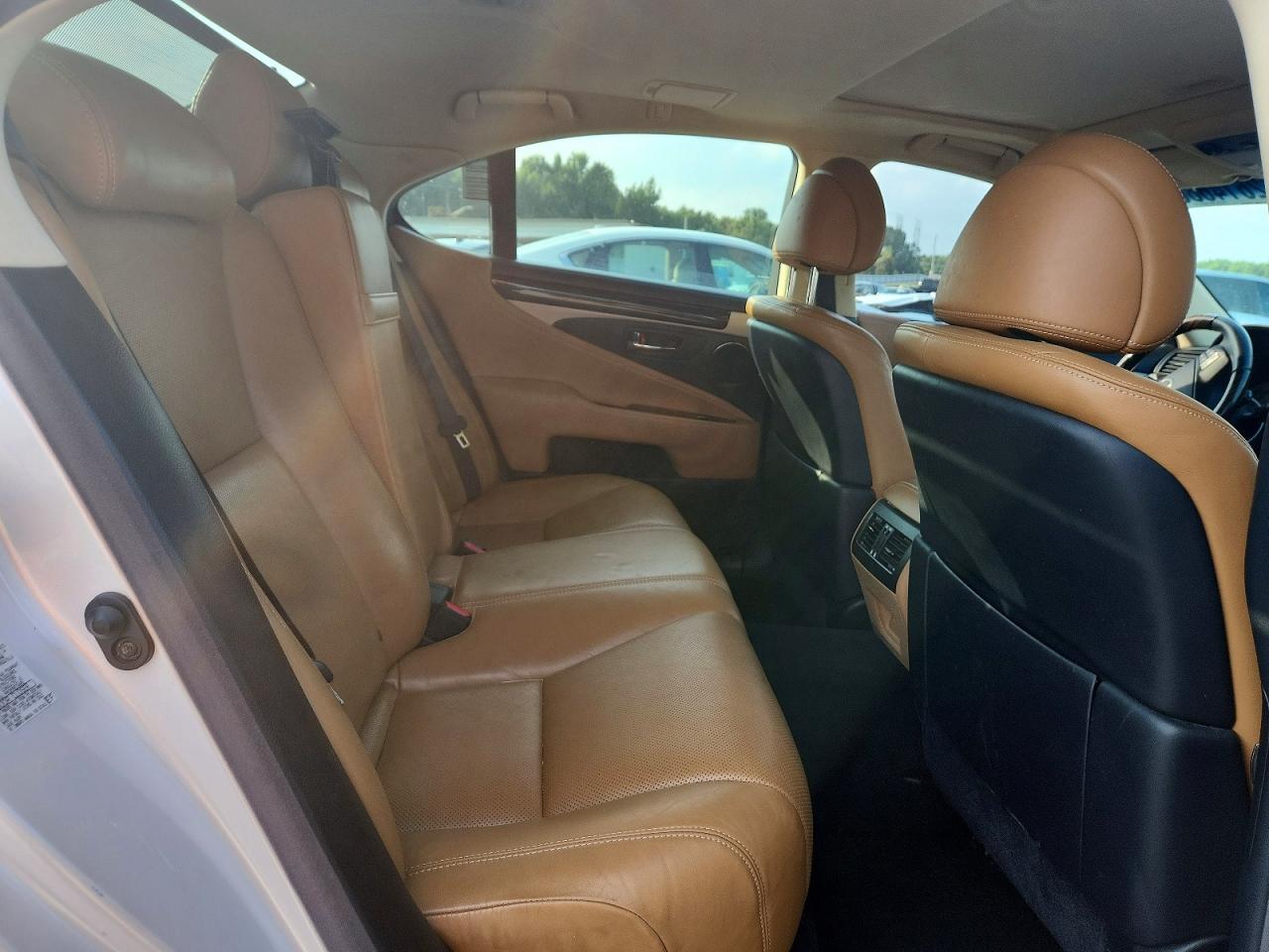 2016 LEXUS LS460