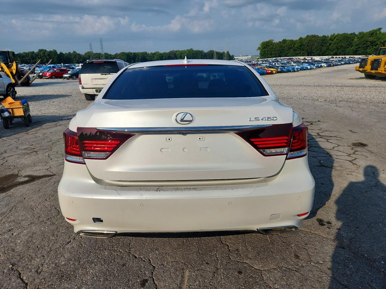 2016 LEXUS LS460