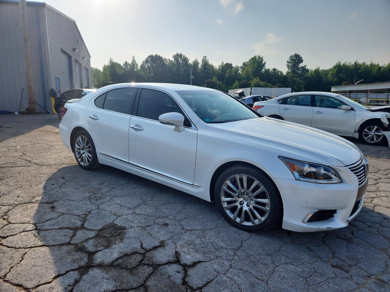2016 LEXUS LS460