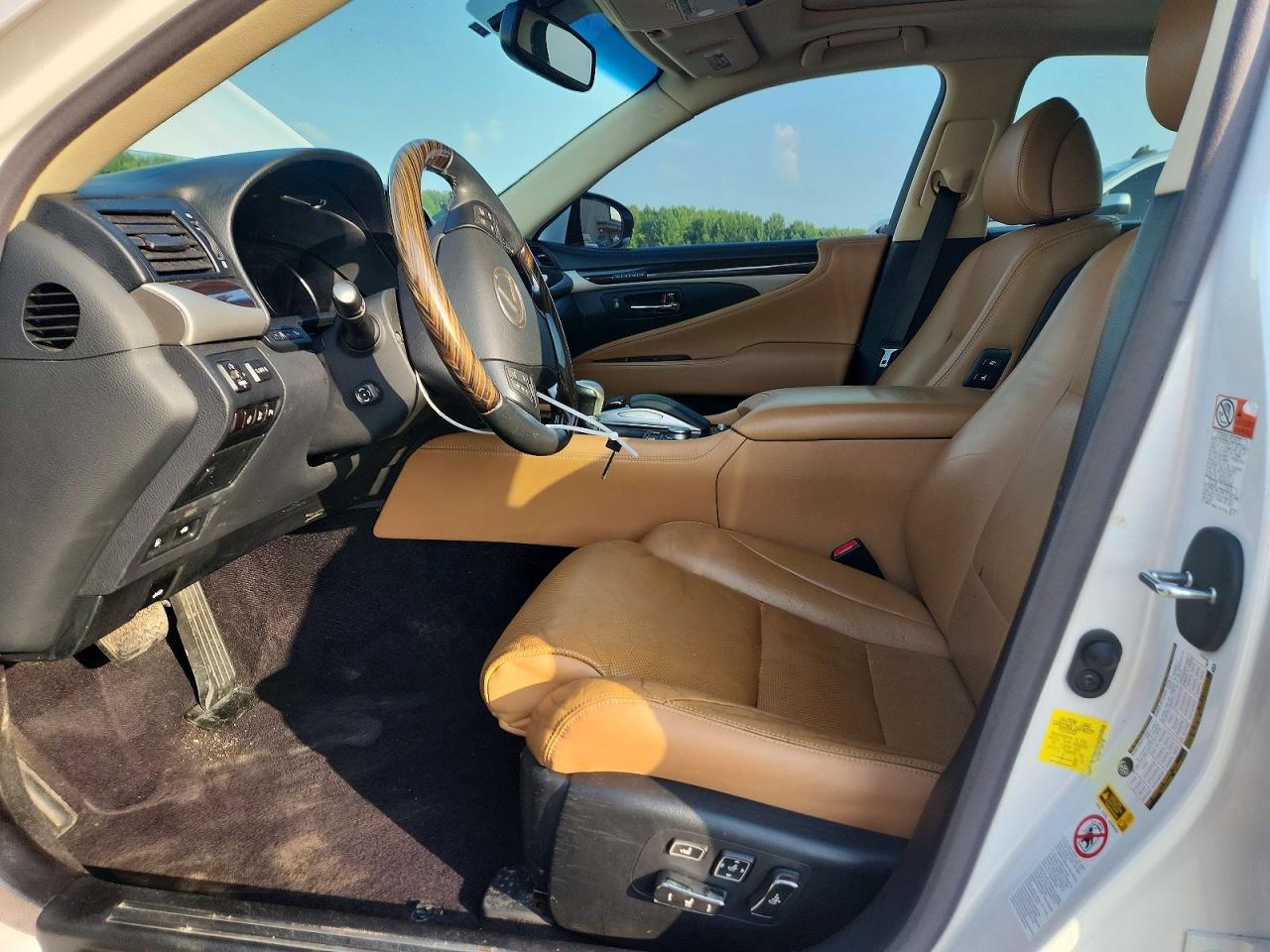 2016 LEXUS LS460