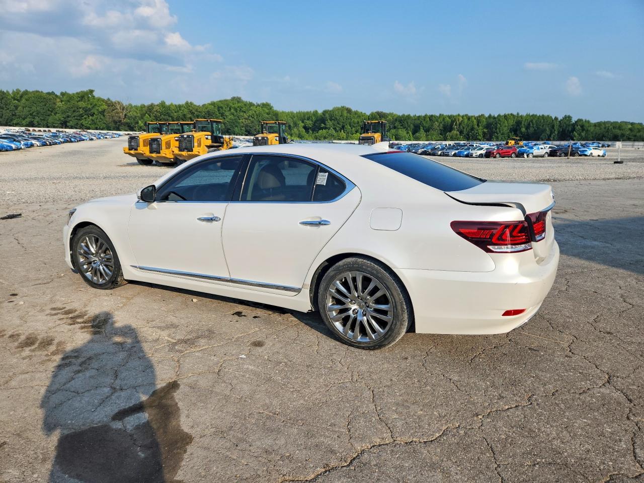 2016 LEXUS LS460