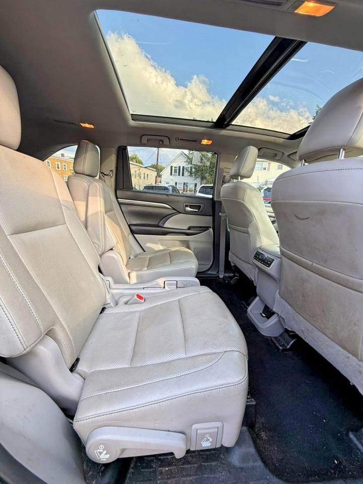 2019 TOYOTA HIGHLANDER