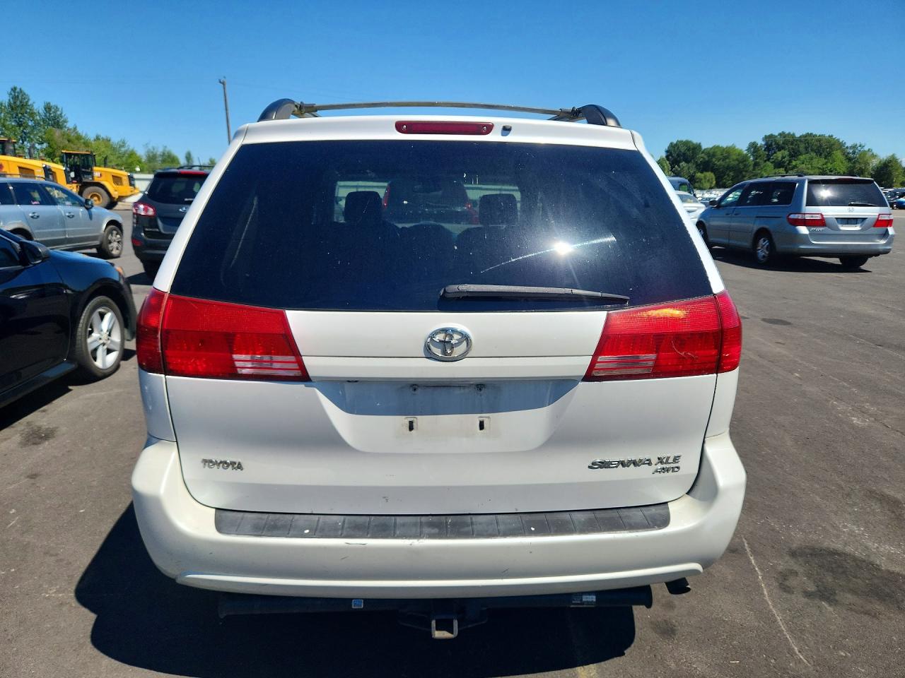 2004 TOYOTA SIENNA