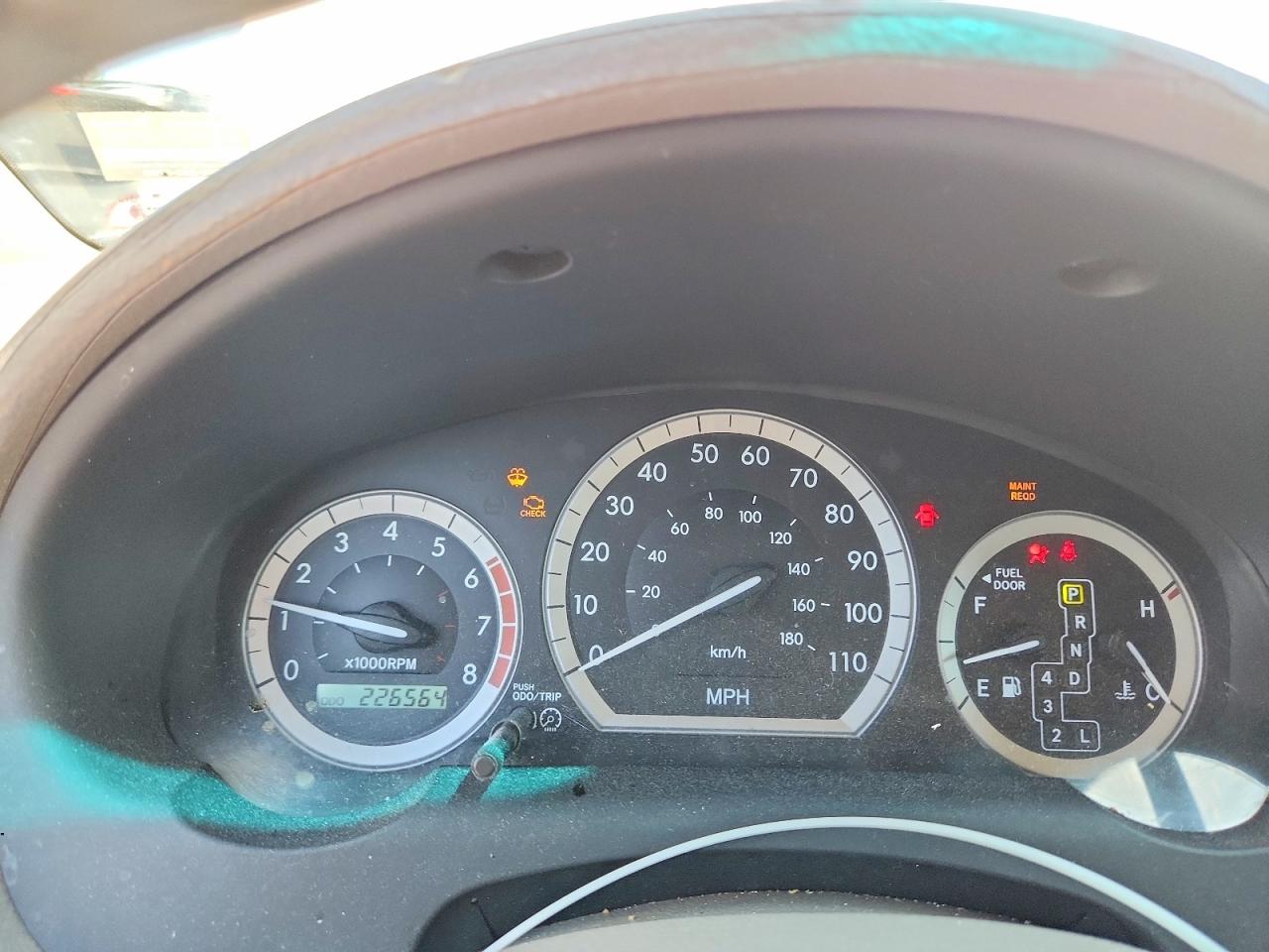 2004 TOYOTA SIENNA