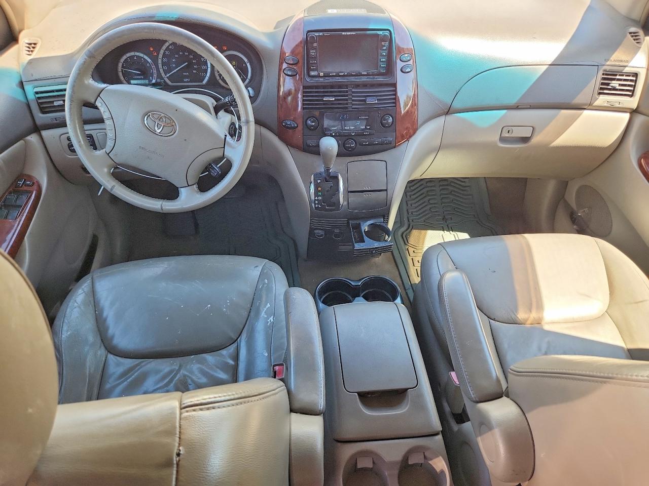 2004 TOYOTA SIENNA