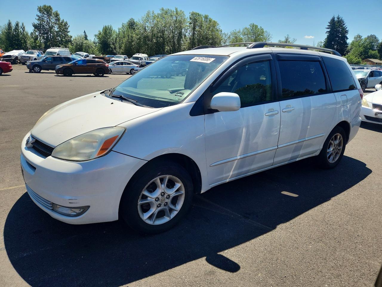 2004 TOYOTA SIENNA