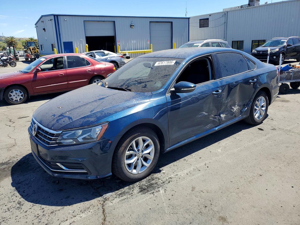 2018 VOLKSWAGEN PASSAT