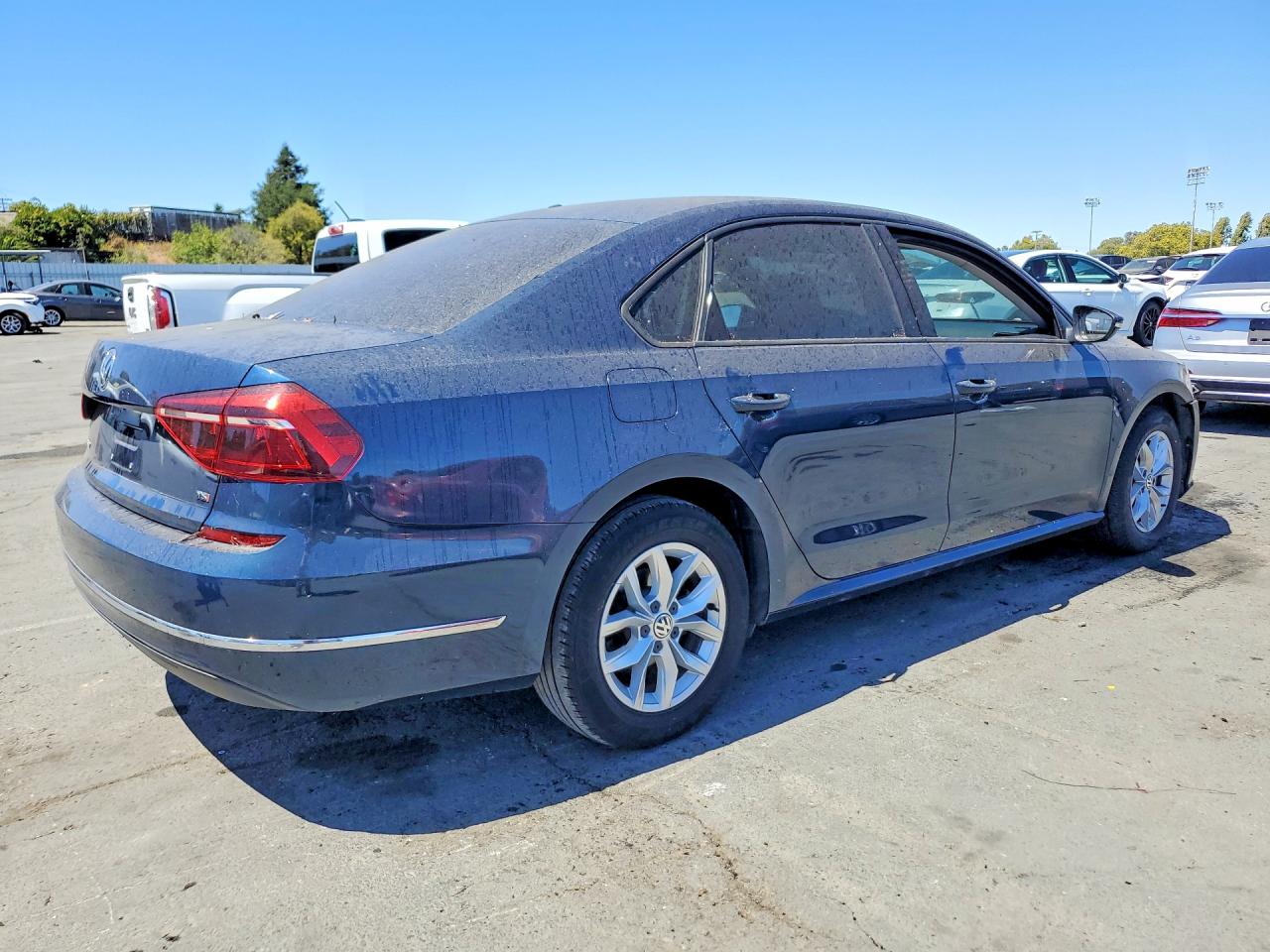 2018 VOLKSWAGEN PASSAT