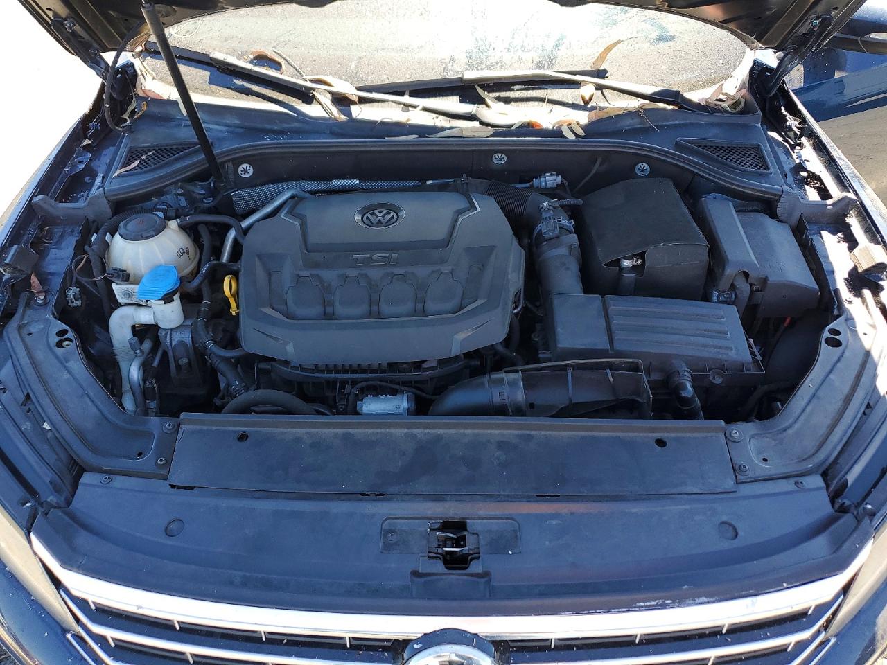2018 VOLKSWAGEN PASSAT