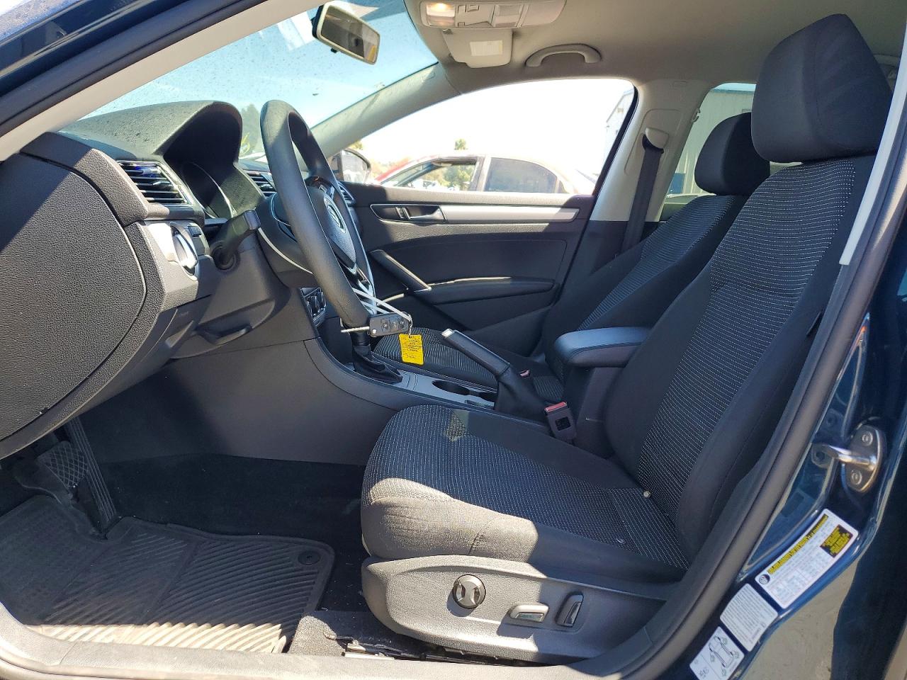 2018 VOLKSWAGEN PASSAT
