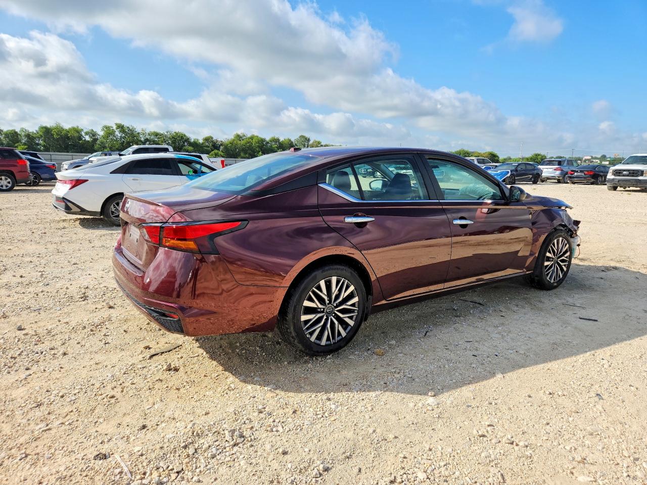 2025 NISSAN ALTIMA