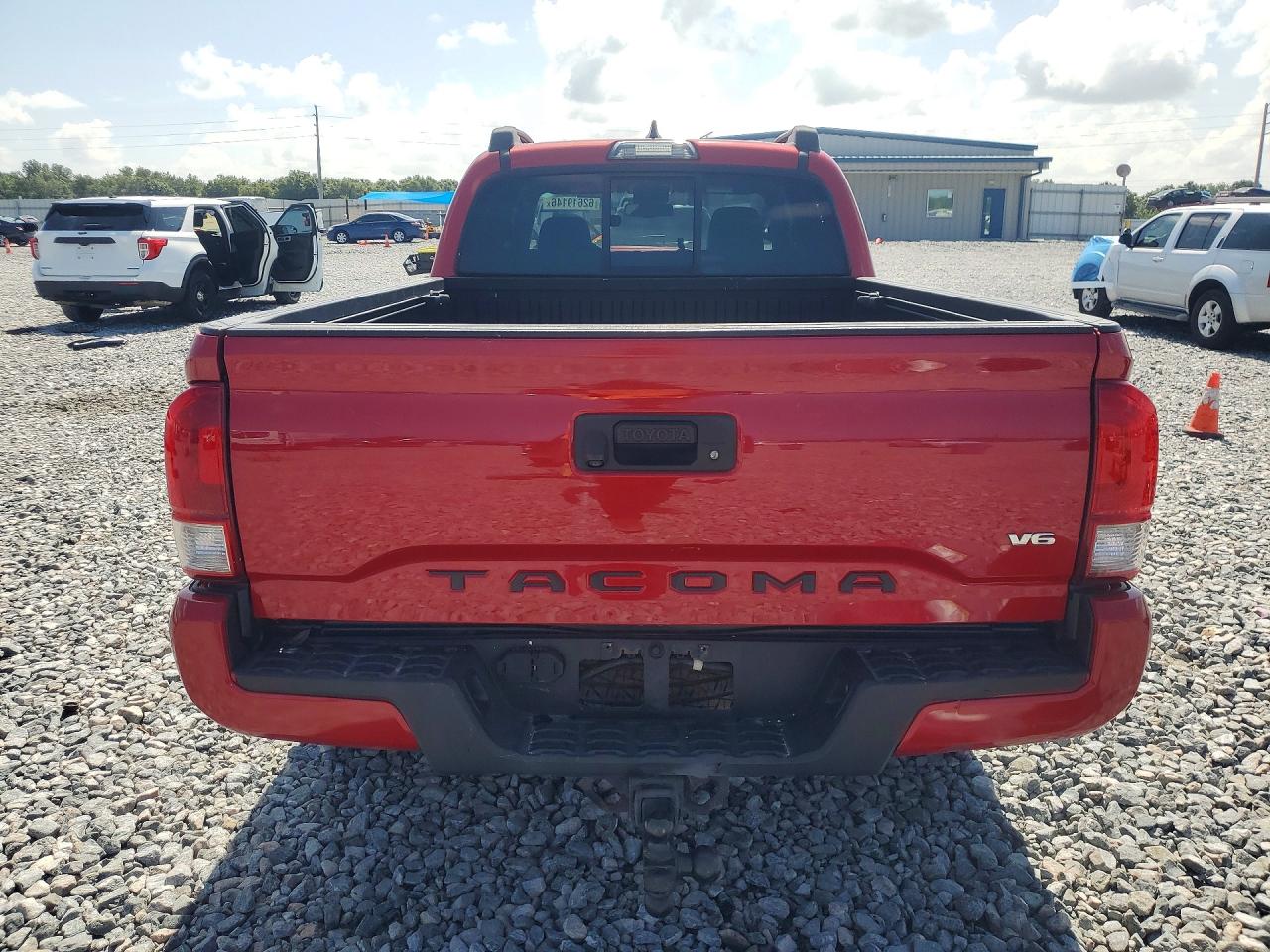 2016 TOYOTA TACOMA