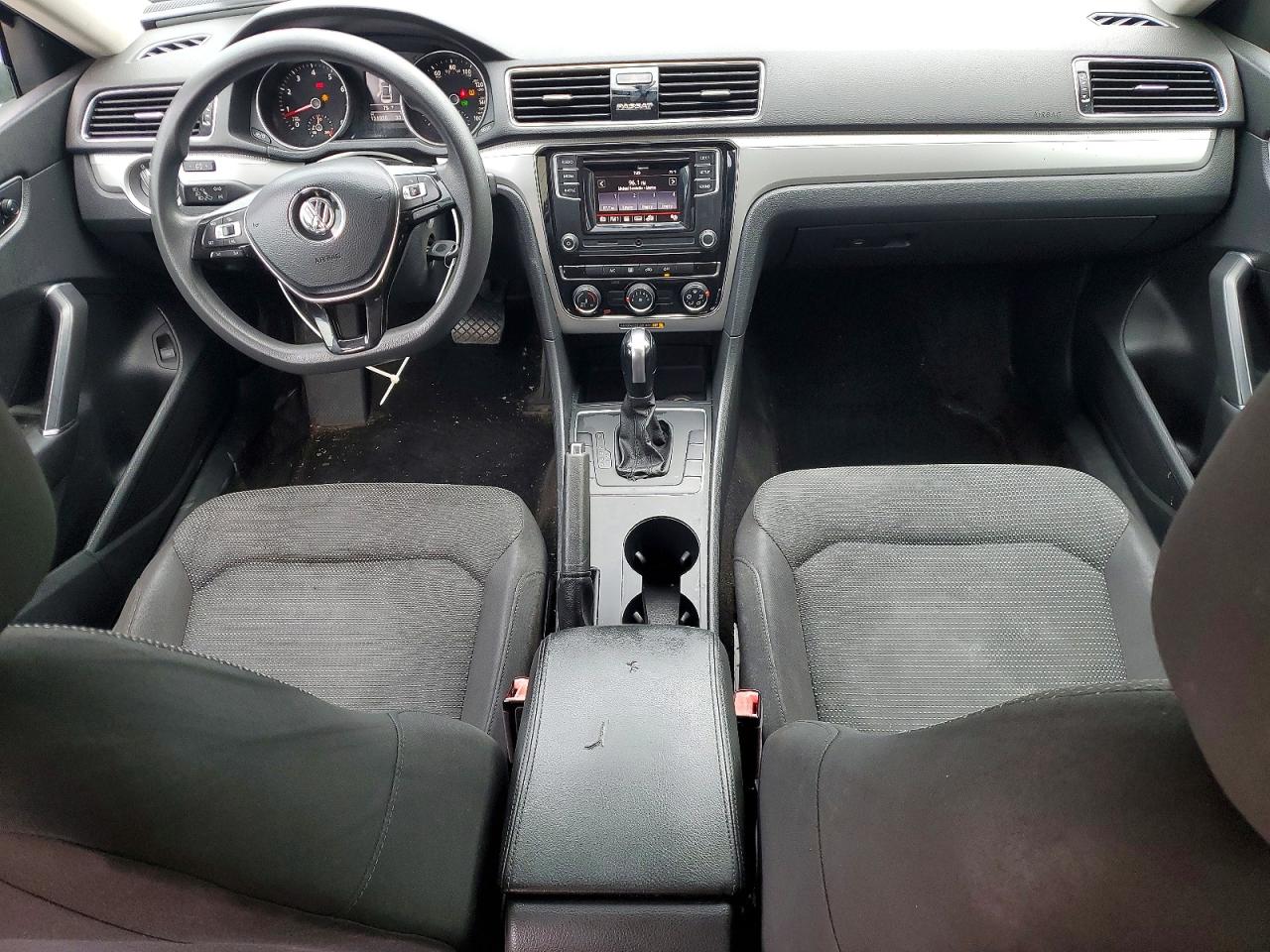 2018 VOLKSWAGEN PASSAT