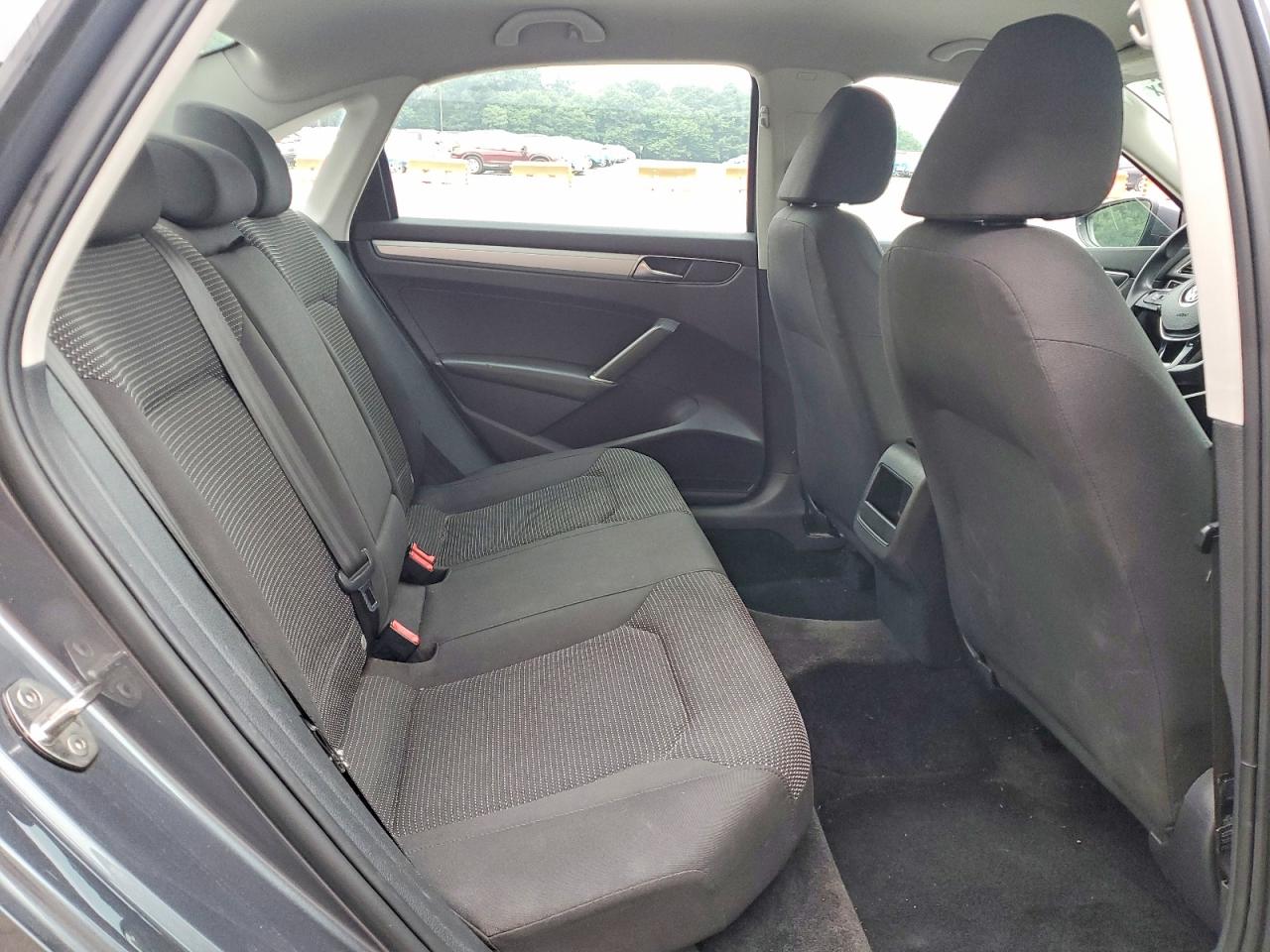 2018 VOLKSWAGEN PASSAT