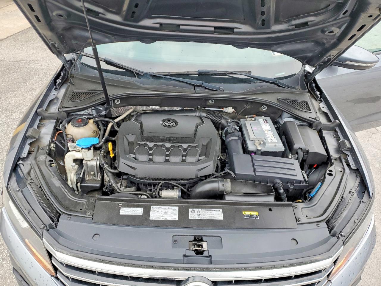 2018 VOLKSWAGEN PASSAT