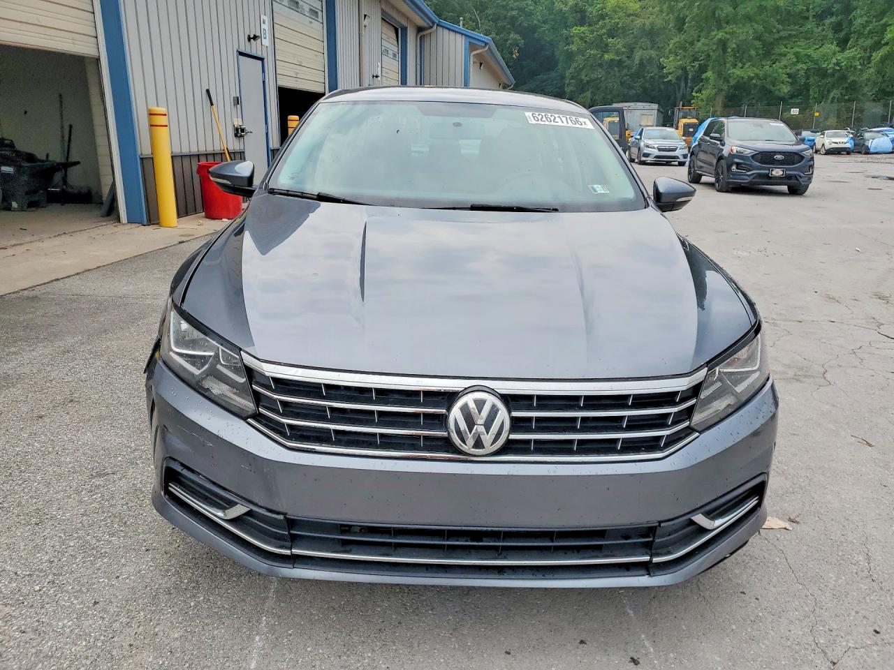 2018 VOLKSWAGEN PASSAT