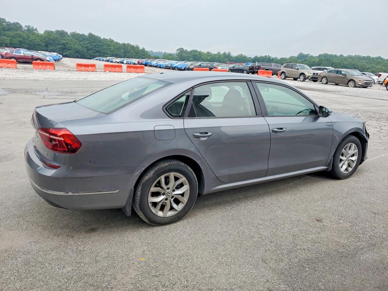 2018 VOLKSWAGEN PASSAT
