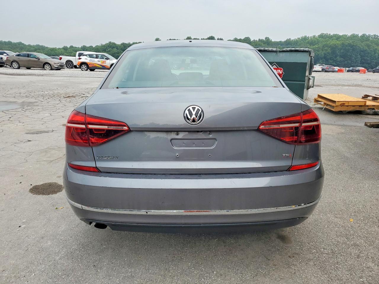 2018 VOLKSWAGEN PASSAT