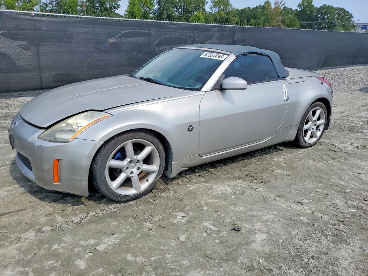 2004 NISSAN 350Z