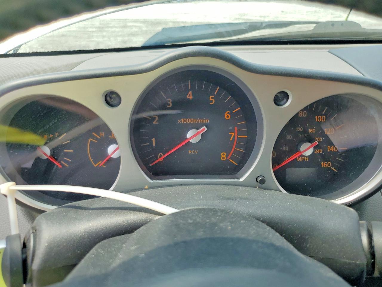 2004 NISSAN 350Z
