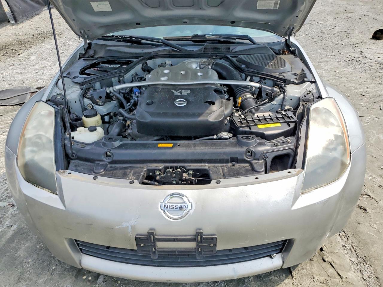 2004 NISSAN 350Z