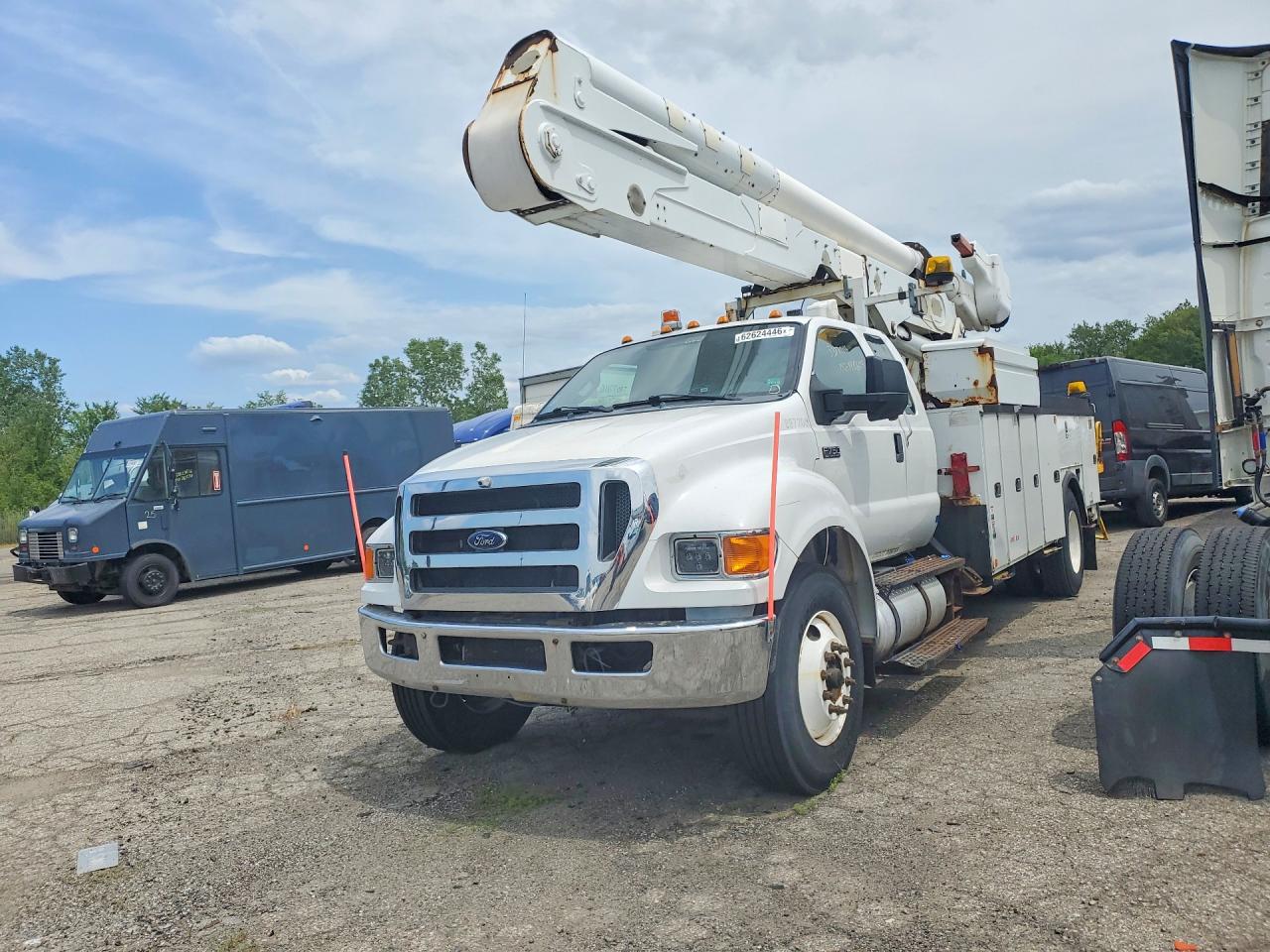 2012 FORD F750