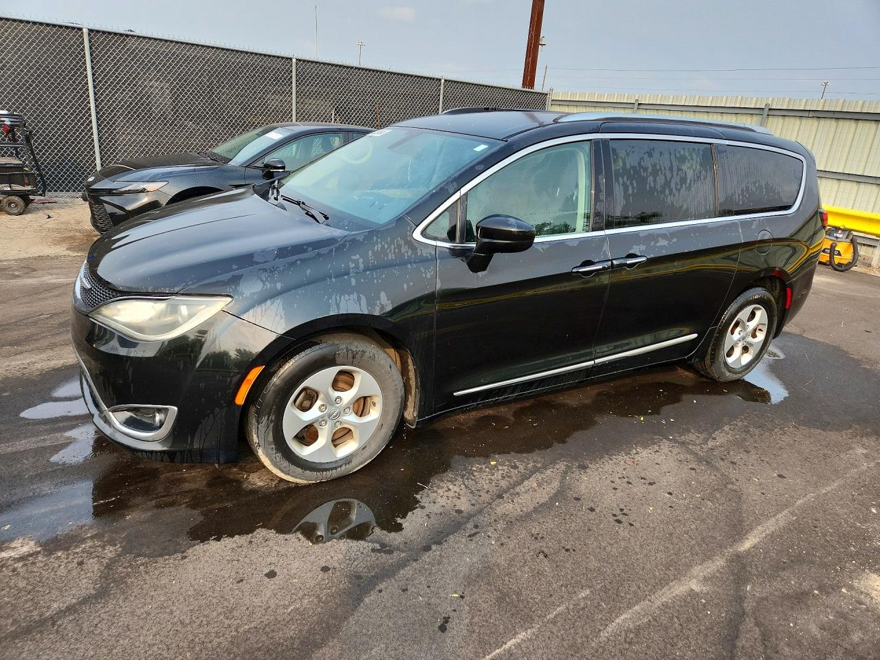 2017 CHRYSLER PACIFICA