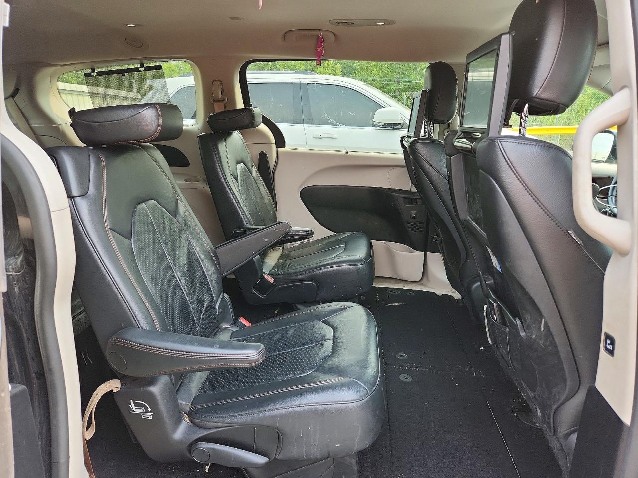 2017 CHRYSLER PACIFICA