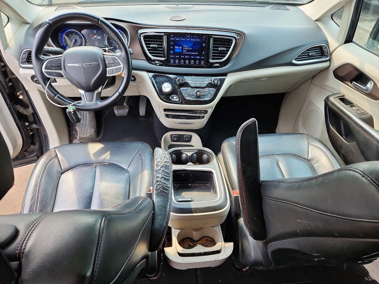 2017 CHRYSLER PACIFICA