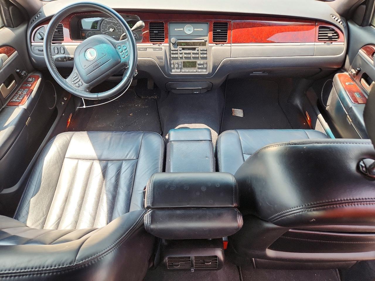 2004 LINCOLN TOWNCAR