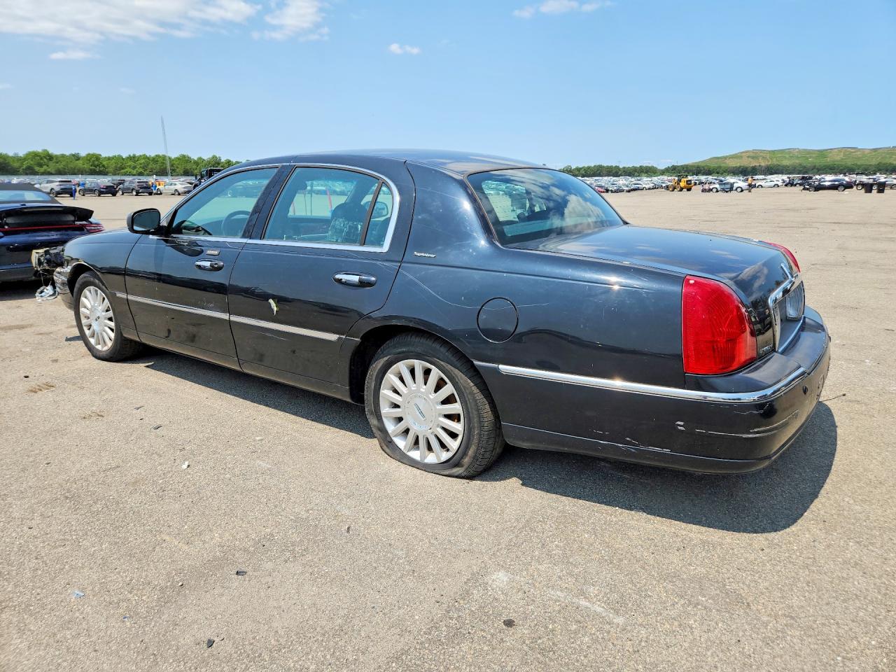 2004 LINCOLN TOWNCAR