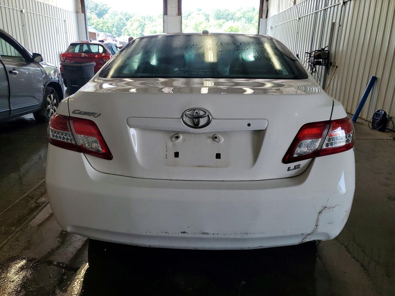 2010 TOYOTA CAMRY