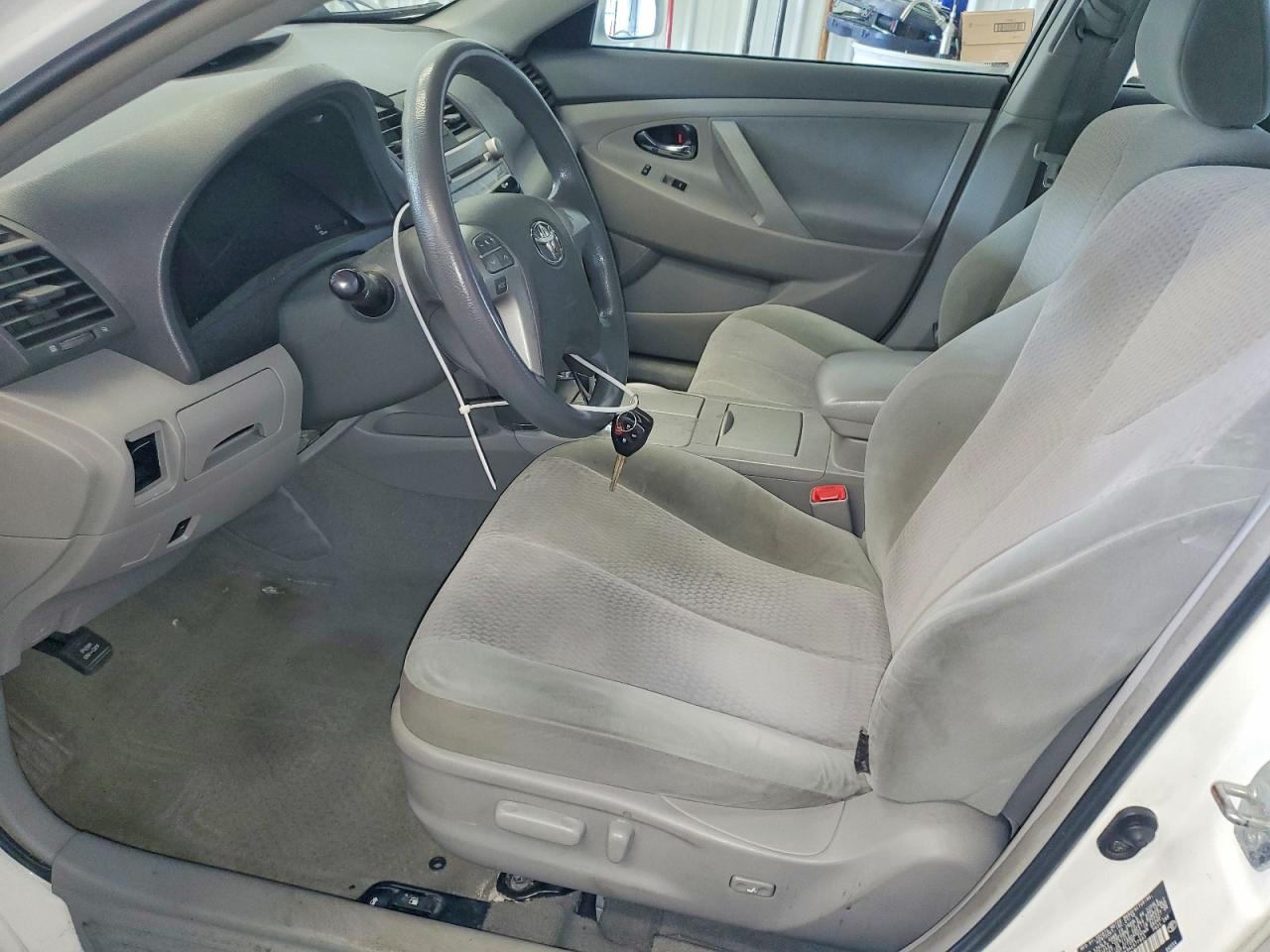 2010 TOYOTA CAMRY