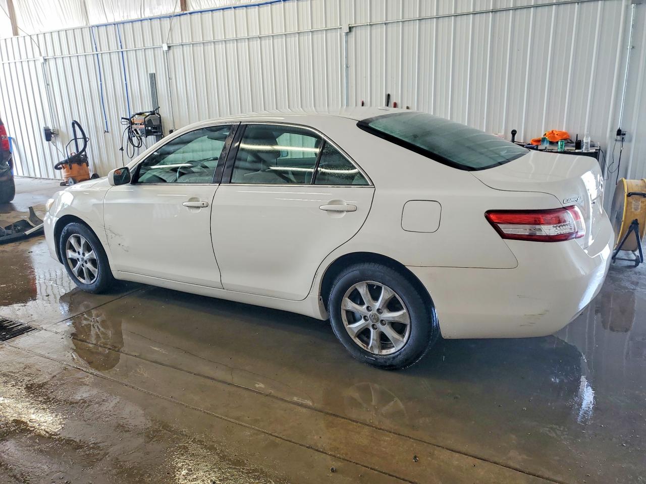 2010 TOYOTA CAMRY