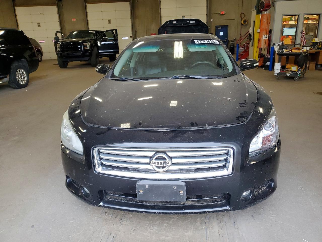 2012 NISSAN MAXIMA