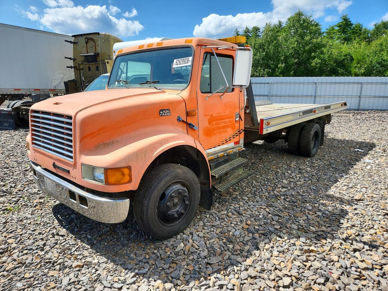 1998 INTERNATIONAL 4000 SERIE