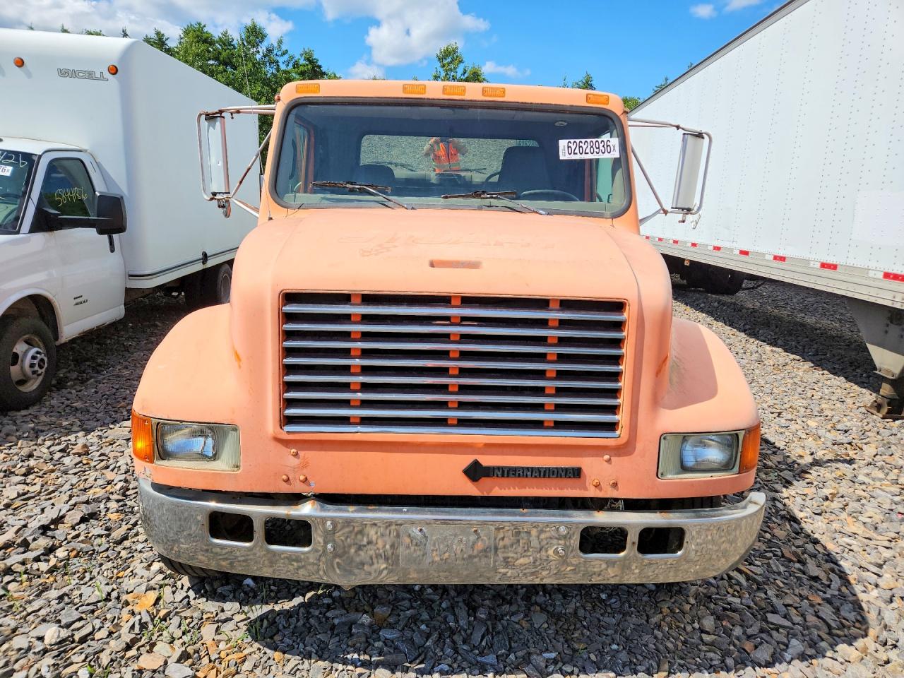 1998 INTERNATIONAL 4000 SERIE