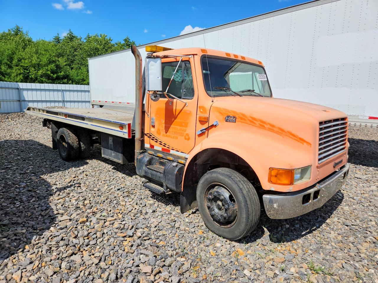 1998 INTERNATIONAL 4000 SERIE