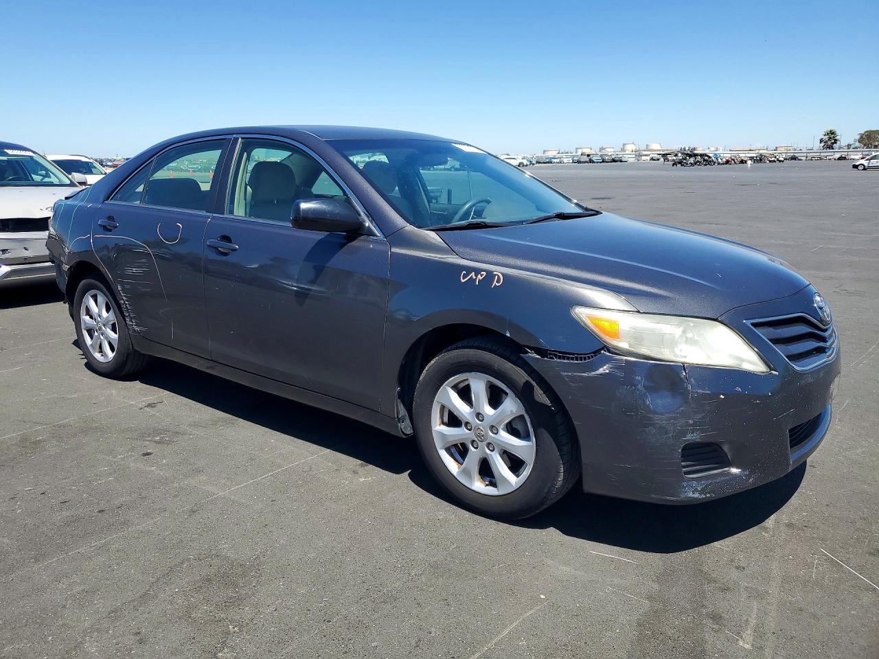 2011 TOYOTA CAMRY
